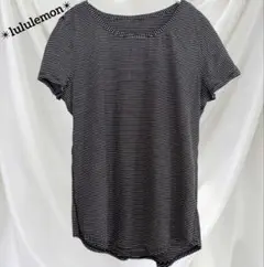 ルルレモン Tシャツ クルーネック 半袖 ボーダー M L 黒 白 綿 ヨガのサムネイル