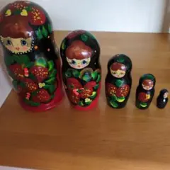 マトリョーシカ 5体セット 木製 ロシア民芸品のサムネイル