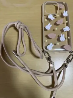 グルマンディーズ　iPhone15Pro用　スマホケース　ミッフィー＆ボリス