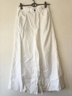 新品　ユニクロ　ワイドジーンズ　レディース　ホワイト　ウエスト68.5 Lサイズ