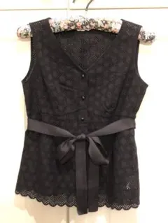 TO BE CHIC レーストップスのサムネイル