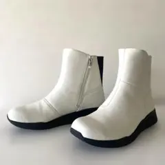 【未使用品】ヨネックス レザーブーツ ウォーキングシューズホワイト 24cm