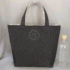 ハンドメイド北欧花柄キルティング黒地トートバック