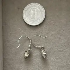 3個９００円 ビジューピアス