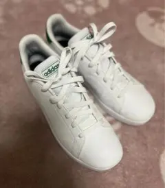 【美品】　adidas アドバンコート　スニーカー　25cm