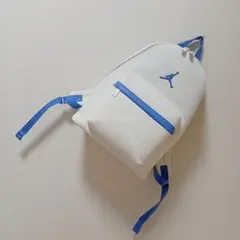 完売品　希少　Jordan　モノグラム バックパック ホワイト/ブルー　20Lのサムネイル