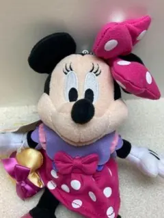 ミニーマウス　トゥーンタウン　ぬいぐるみバッジ　 2024