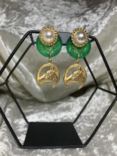ハンドメイド 馬モチーフ　ピアス