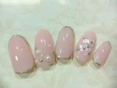 小さなホログラムのお花でネイルチップ　ジェル使用作品