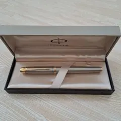 PARKER 万年筆 シルバー 本体 専用ケース付き パーカーのサムネイル