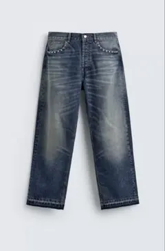 スタッズ付きダークブルーデニムパンツ