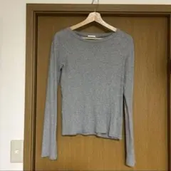 【GU】長袖Tシャツ カットソー グレー 無地 シンプル カジュアルのサムネイル