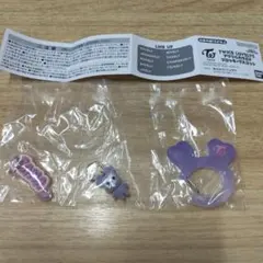 TWICE ガチャ LOVELYS アクリルカラビナフロッキーマスコット サナ