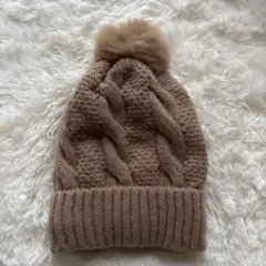 ベージュ ケーブル編み ニット帽