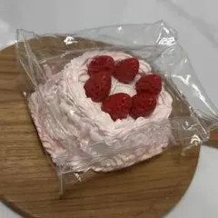 KIKI ストロベリーケーキ いちごケーキ