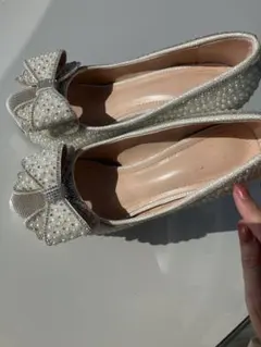 ホワイトパール装飾リボンハイヒール