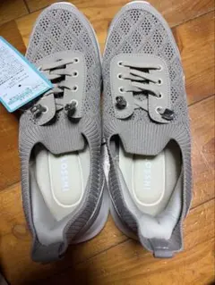 しまむら（CLOSSHI）の「ラクっと！快適 スムーズINスニーカー」