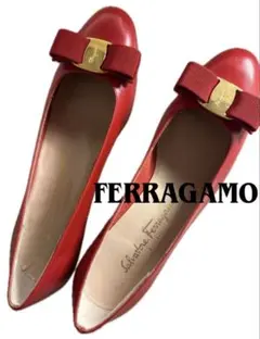 ferragamoサルヴァトーレフェラガモ ヴァラ リボンパンプス レッド 7C