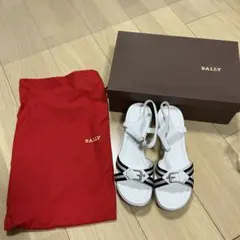 BALLY サンダル　新品未使用　値下げ終了のサムネイル