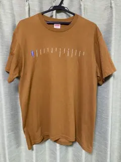 ブラウン Tシャツ