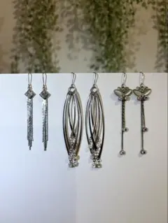 ピアス3個セット　シルバー色　揺れる　ロング