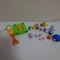 ポケモン　グッズ　ガチャガチャ　ハッピーセット　お菓子玩具等…