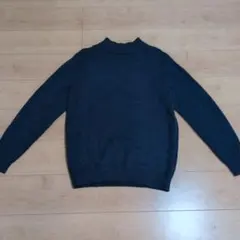 ユニクロクルーネックセーター