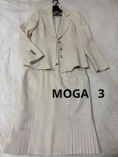 MOGA アイボリー スカートスーツ　3