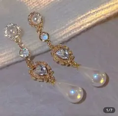 ゴールド ハート型クリスタル ピアス