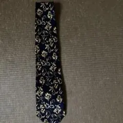 ネクタイ　CEEMA