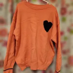未使用オレンジ ハート刺繍 長袖ニット