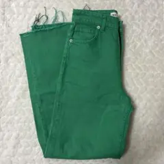 ZARA グリーン カットオフデニムパンツ