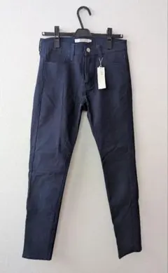 新品　未使用品AZUL BY MOUSSY スキニーパンツ ネイビー タグ付き