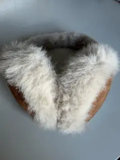 ★中古品　ベージュホワイトファー耳あて