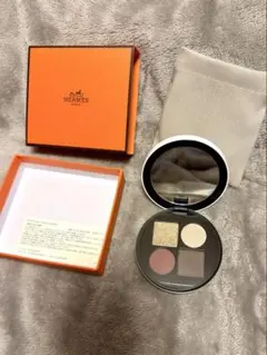 HERMES アイシャドウパレットクワテュール 06のサムネイル