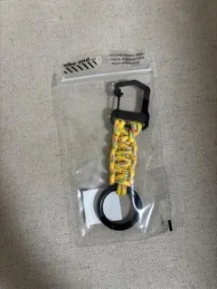 【新品未使用】niko and … カラビナ付きキーホルダーー