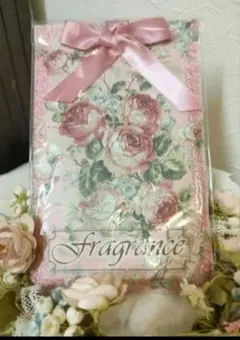 エコティッシュカバー バラ 蝶々 ハンドメイド - メルカリ