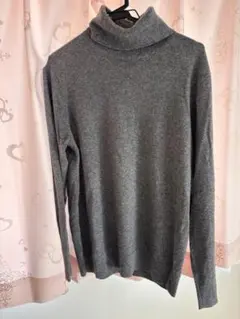 UNIQLO グレー タートルネック M カシミヤ100%
