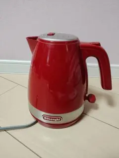 新品未使用！ DeLonghi kMix電気式コードレスケトル レッド1.0L 電気ケトル kMix(ケーミックス) スパイシーレッド ZJX650J-RD [1.0L