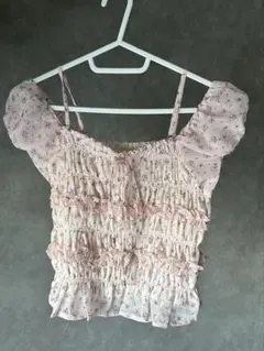 ピンク系フリルシャーリングキャミソール