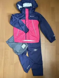 お値下げ中！　Columbia レインスーツ(上下)キッズ　S(130-140)