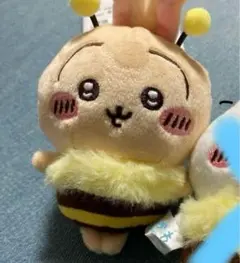 ちいかわ　ハチさんぬいぐるみ　うさぎ