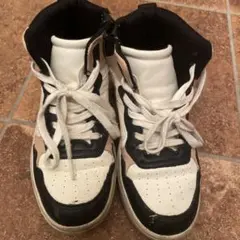 ハイカットスニーカー ホワイト/ブラック/ピンク