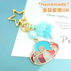 ハンドメイド ペンギンと浮き輪 キーホルダー レジンアクセサリー プール 海
