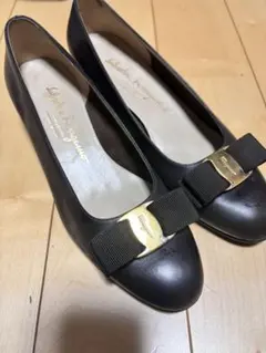 Salvatore Ferragamo リボン付きパンプス 茶　23.5