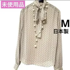 未使用品　his missルリボン付 ブラウス　ハイヒール柄　ベージュ　Ｍのサムネイル