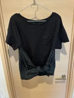 ブラック Tシャツ リボンのサムネイル