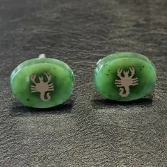 翡翠 緑色 フック型カフリンクス 翡翠 緑色 フック型カフリンクス 翡翠 緑色 フック型