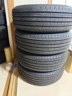 新品同様40系アルファード新車外し225/60R18 トーヨー タイヤのサムネイル