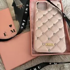 emu キルティングビジューケース ピンク iPhone14puls15puls